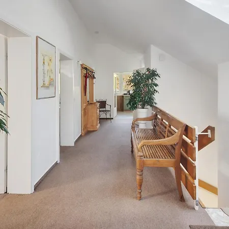 Schoene Whg. 3 Schlafzimmer Balkon דירה *
